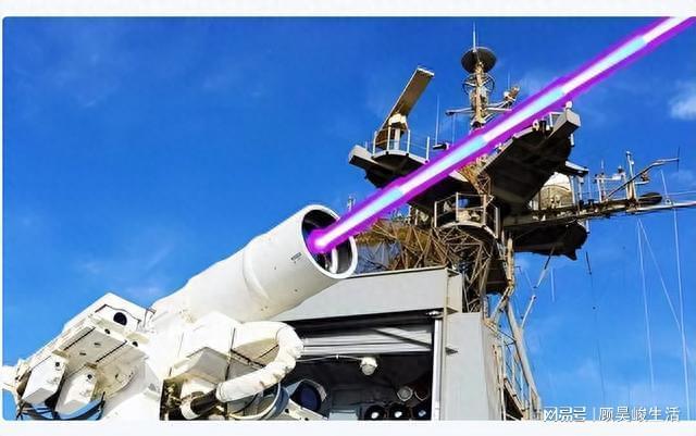激光武器的威力视频关于激光武器的威力视频，可以在各大视频网站搜索相关的视频内容。这些视频通常会展示激光武器在不同场景下的应用，以及其强大的破坏力和攻击效果。但请注意，这些视频可能仅为了展示激光武器的威力和性能，并不代表实际应用中的实际效果。此外，由于激光武器可能存在的危险性，观看此类视频时应注意安全，避免尝试模仿其中的危险行为。