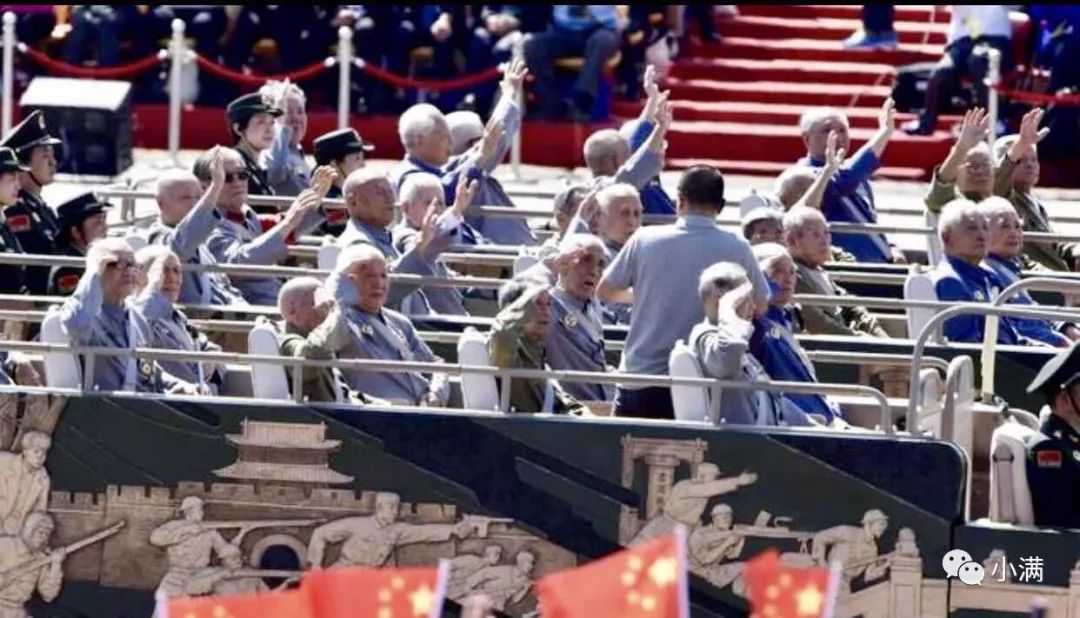 88岁老兵回忆1954年国庆阅兵岁月见证荣耀，一位88岁老兵回忆中的1954年国庆阅兵